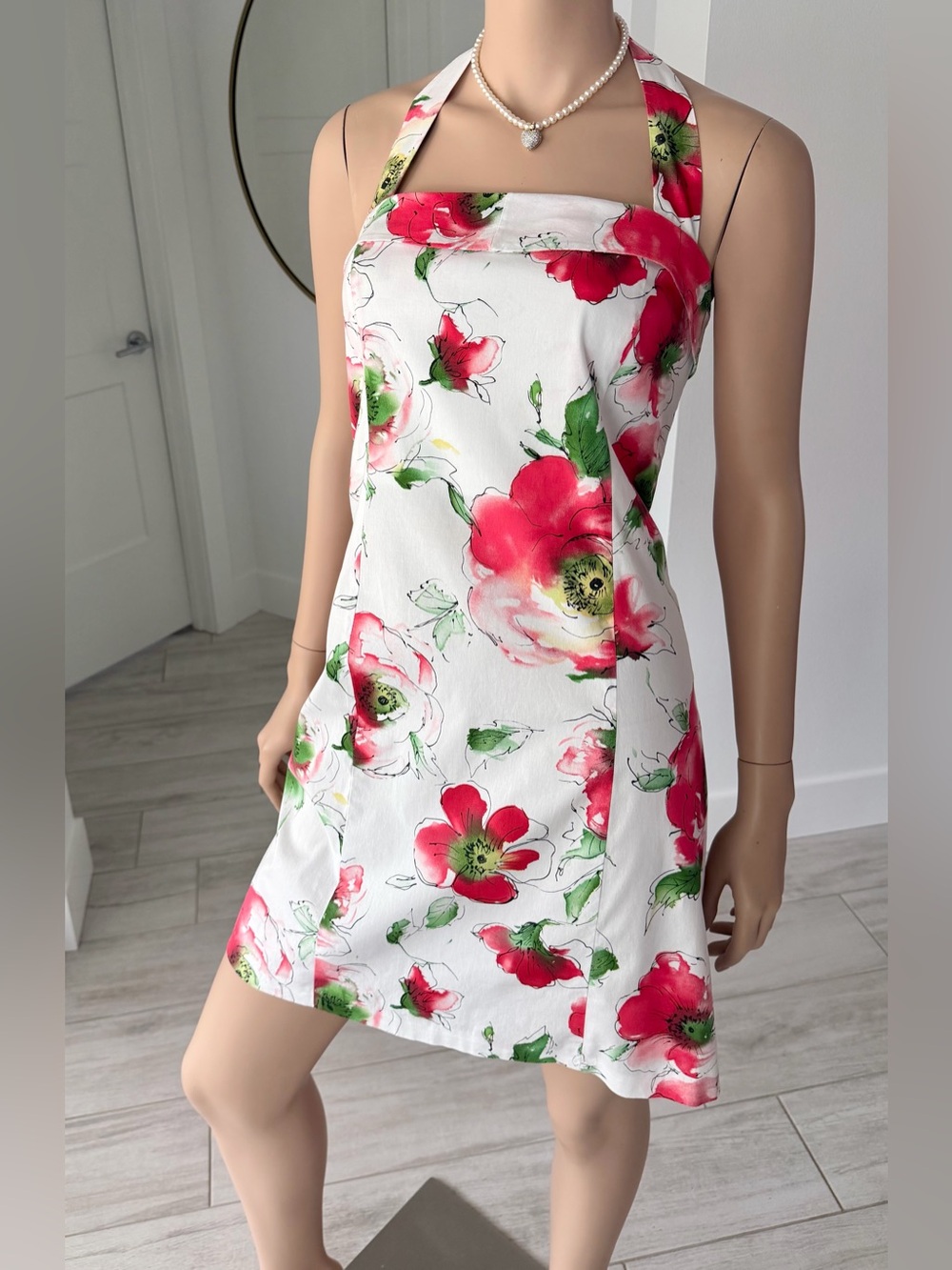 Retro vibes floral cotton halter dress 🌸 Size M Like New